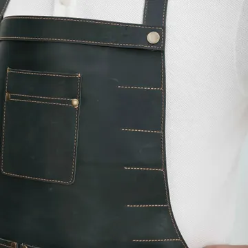 Artistry Apron Black
